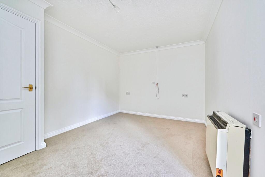 Apartment in East Hertfordshire, Hockerill, Bishop's Stortford - View 3