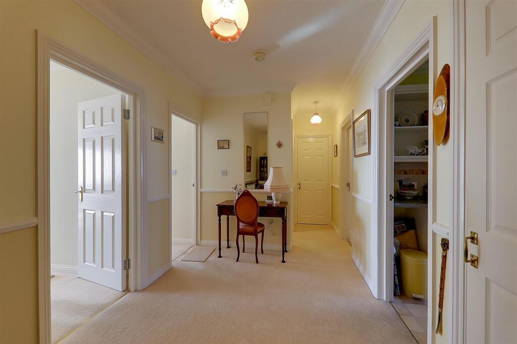 Apartment in Brighton - More