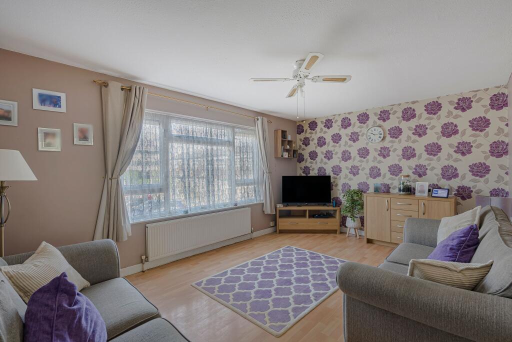 Stour Close, Shoeburyness, SS3 photo 2