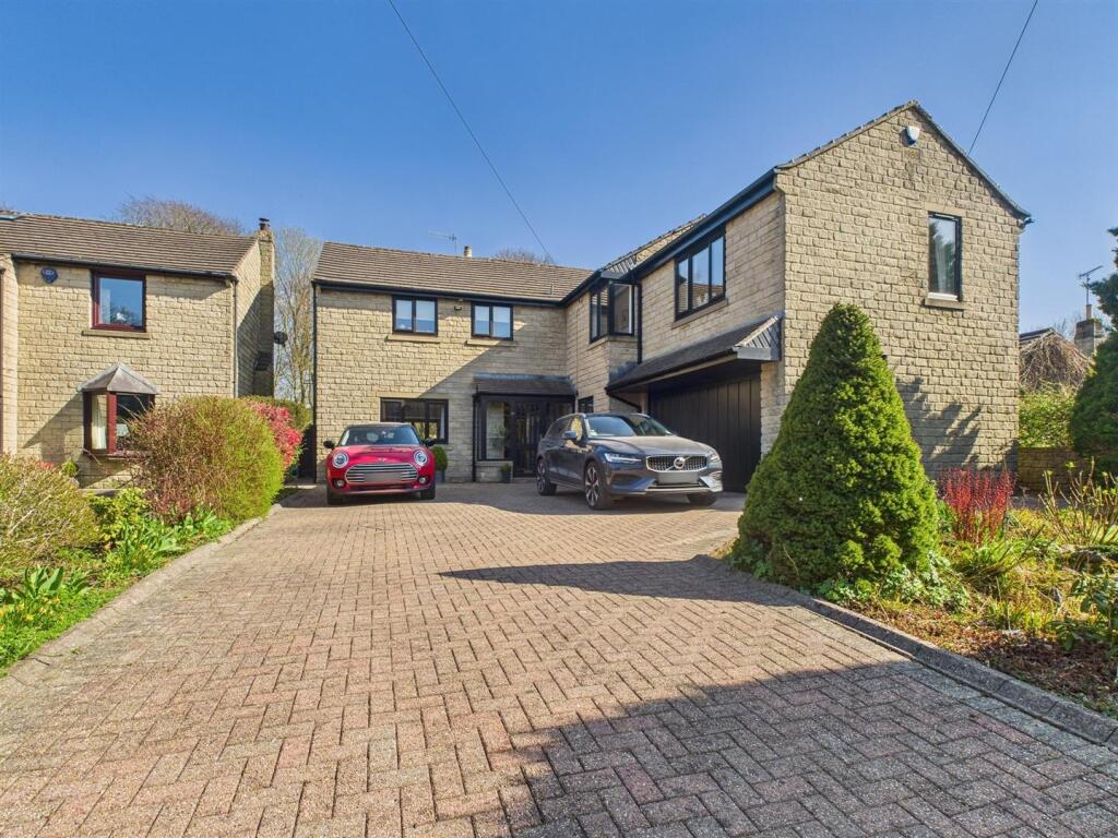 5-bed detached on Green Lane, Buxton, £725,000