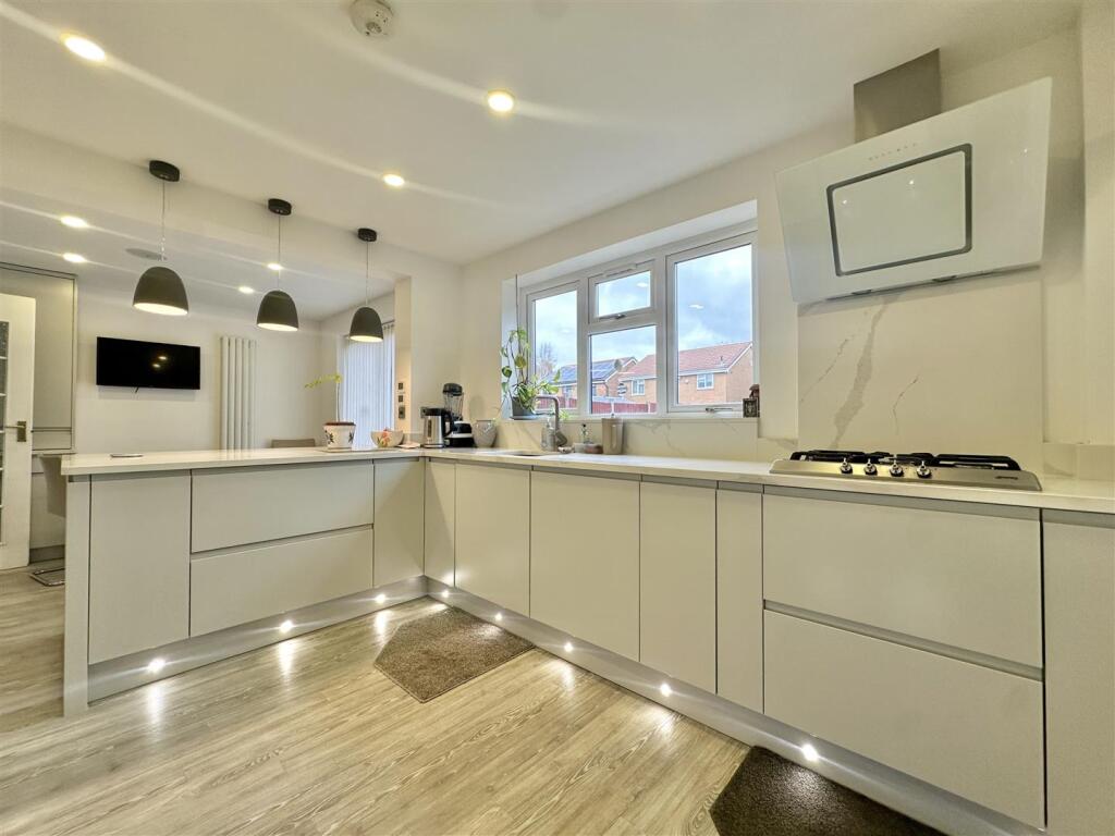 Mallard Drive, Syston, Leicester photo 3