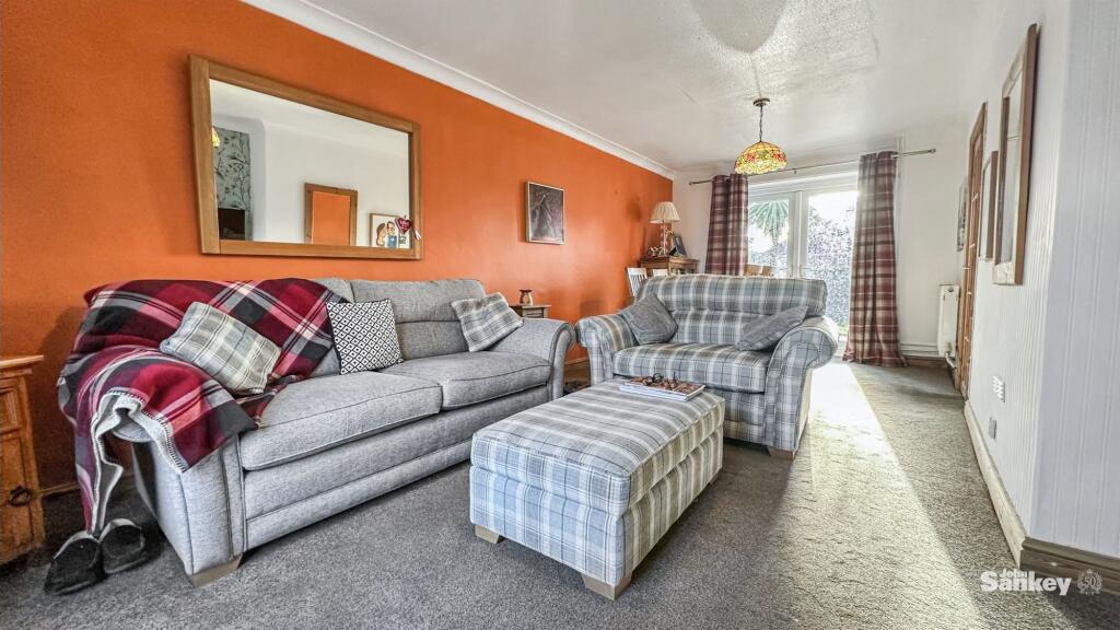 Beck Crescent, Mansfield, NG19 photo 2