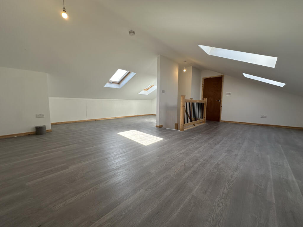 Apartment in Enfield - View 5