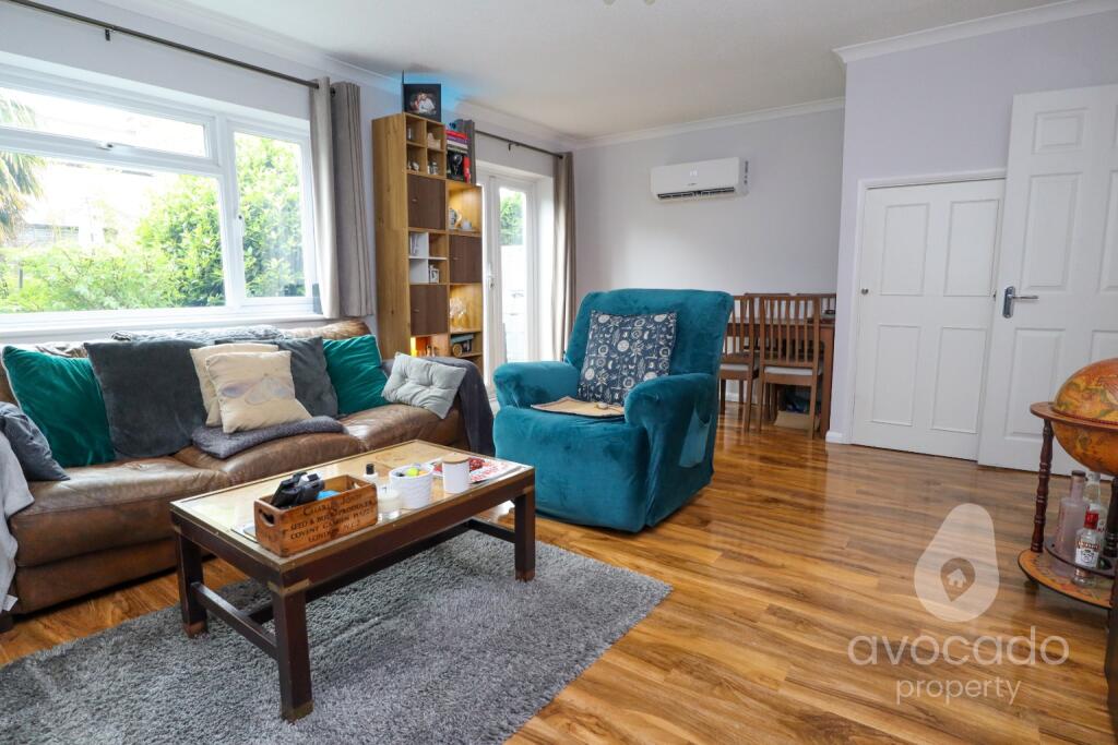 Windsor Road, Farnborough, Hampshire, GU14 6QZ photo 4