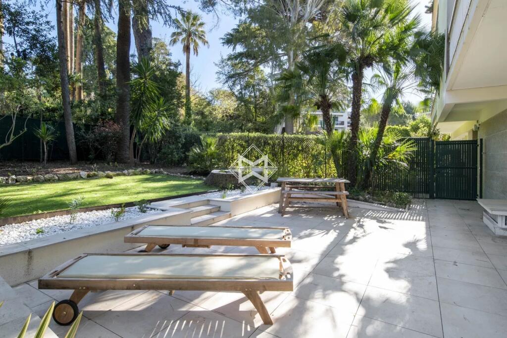 Main image of property: Provence-Alps-Cote d`Azur, Alpes-Maritimes, Cannes