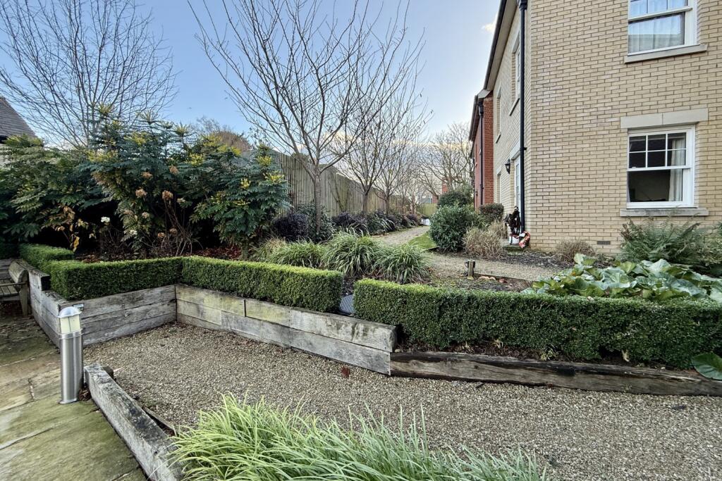 Apartment in Oxford - View 3