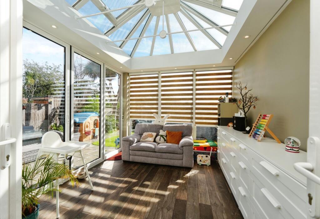 House in Bromley - View 5