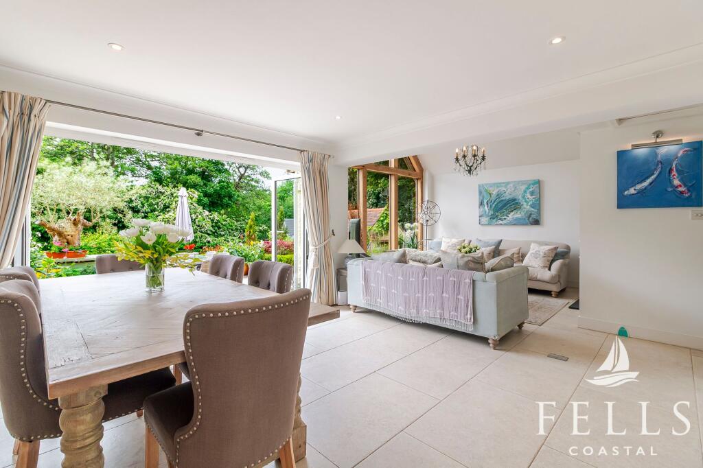 House in Southampton - More