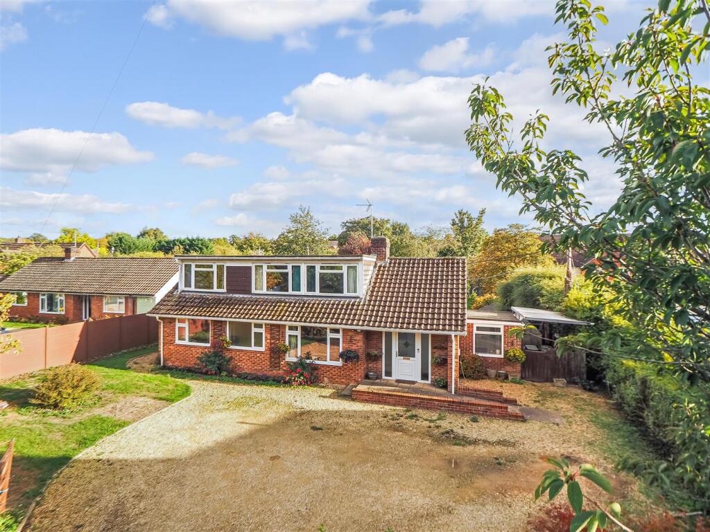 4-bed detached on Picket Piece, Andover, £550,000