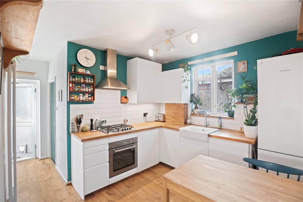 Apartment in London, Leyton - View 3