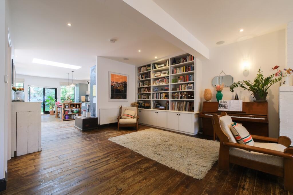 House in London - More