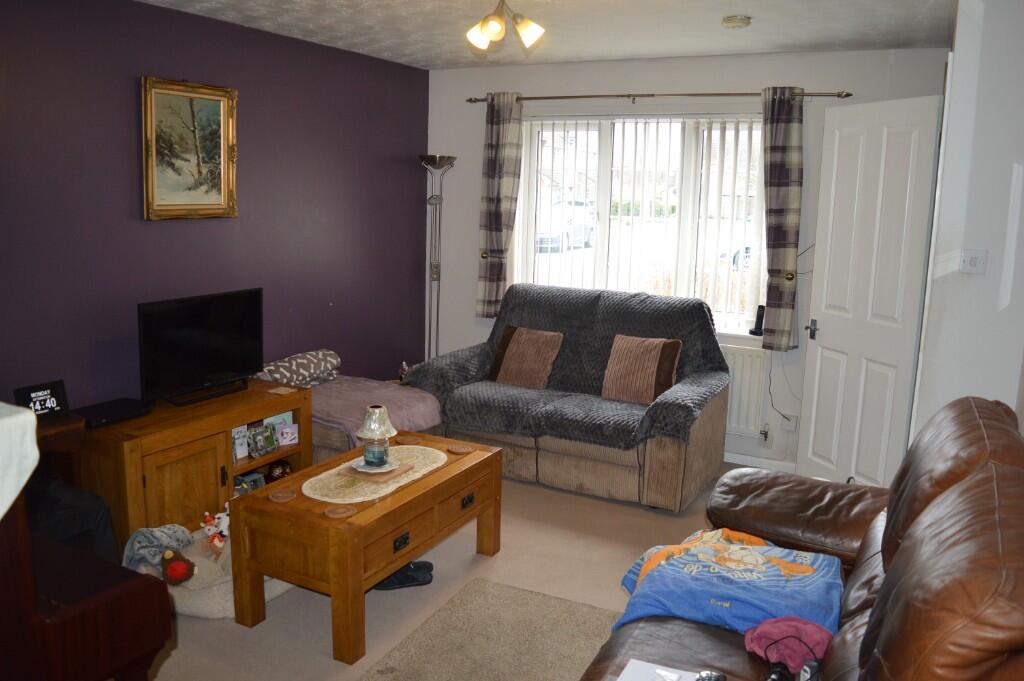 93, Caer Worgan photo 2