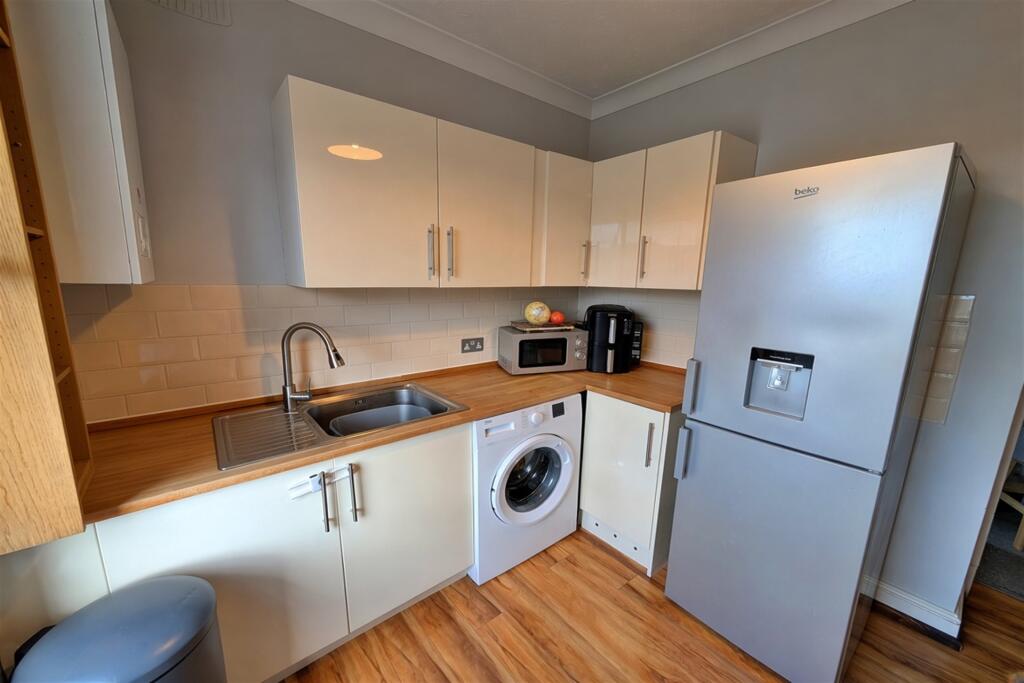 Apartment in Bournemouth - View 3