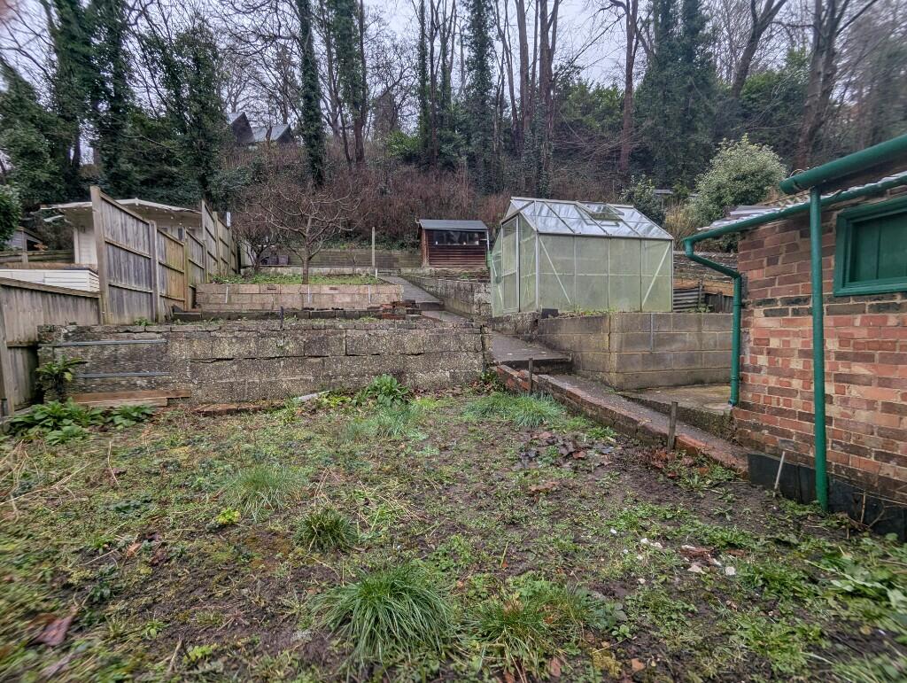 House in Waverley, Bargate Wood, Godalming - View 4
