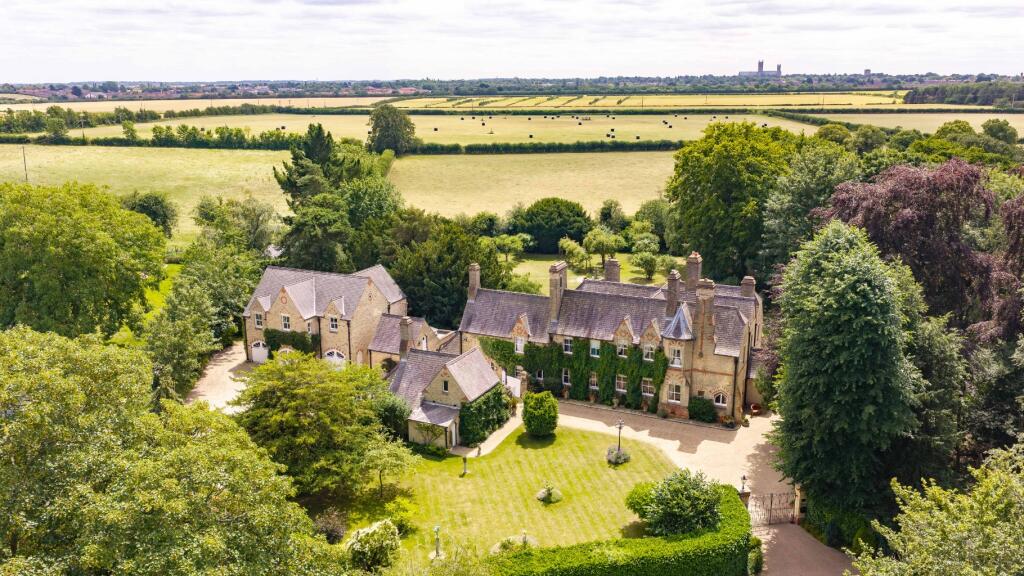 Main image of property: Riseholme Lane, Riseholme, Lincoln, Lincolnshire, LN2 2LE