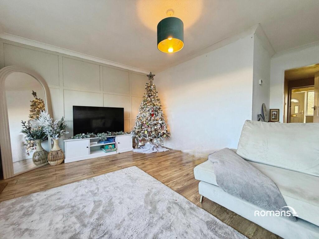 House in Basingstoke and Deane, Tadley - View 2