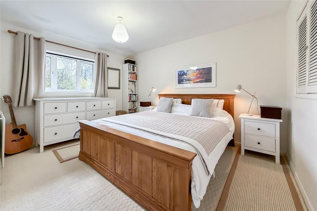 Flint Way, St. Albans, Hertfordshire, AL3 photo 3