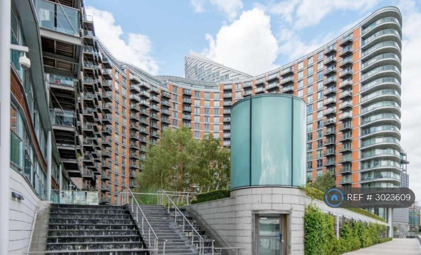 Apartment in London, New Providence Wharf, Blackwall - View 2