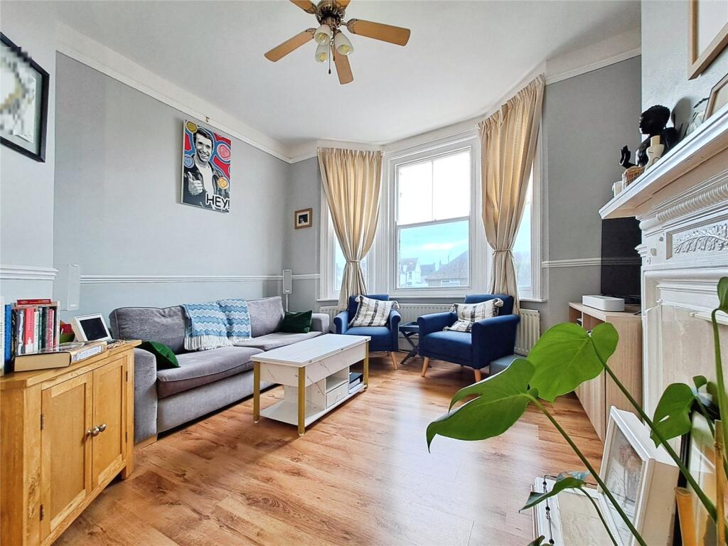 Apartment in Canterbury - View 2