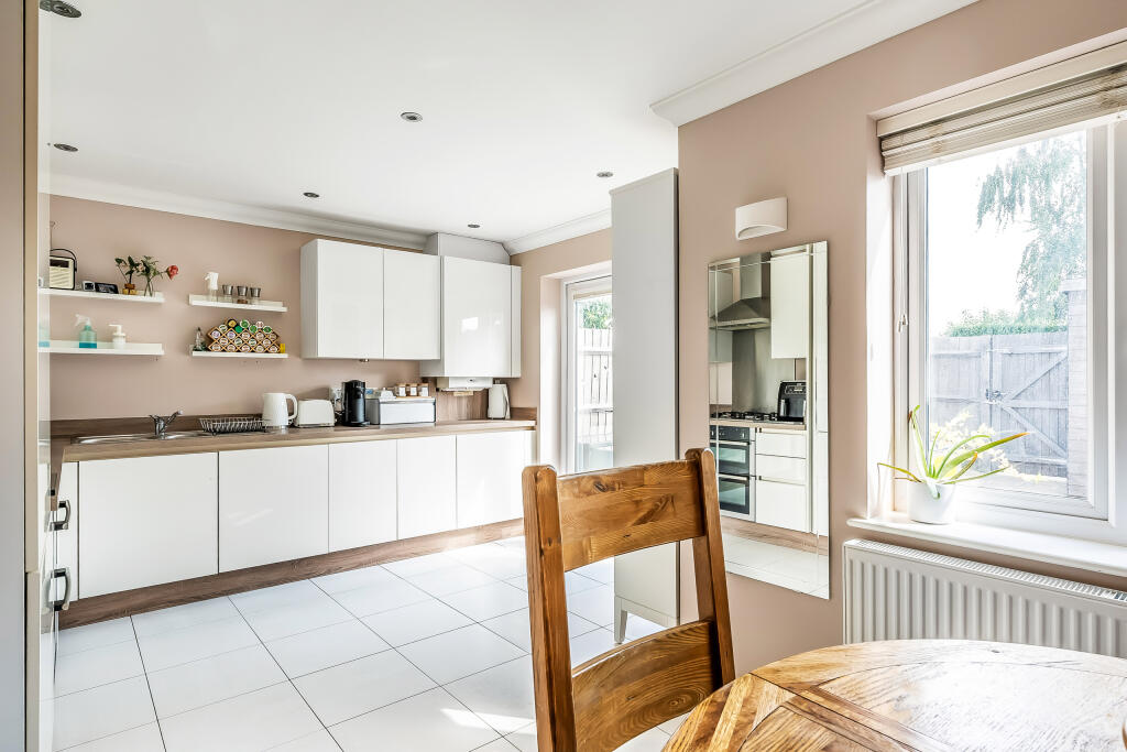 House in Tonbridge - More