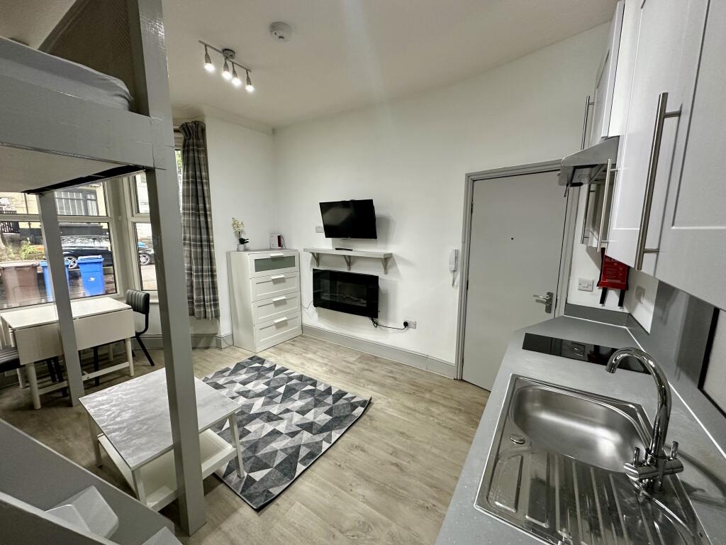1 bedroom ground floor flat for rent