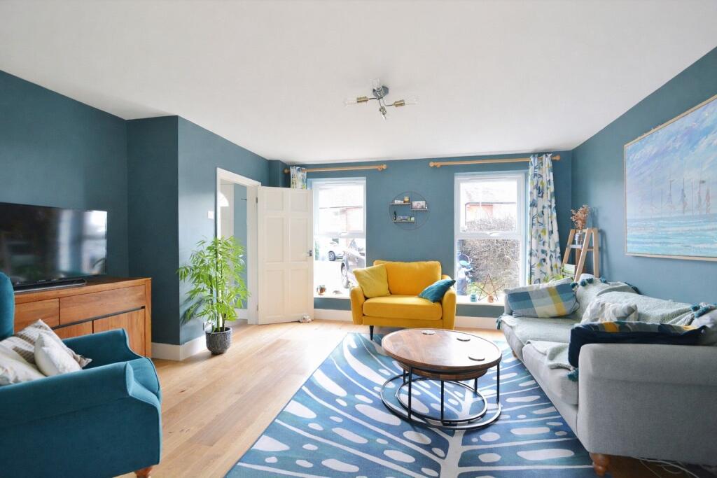 Churchill Crescent, Thame, OX9 3JN photo 4