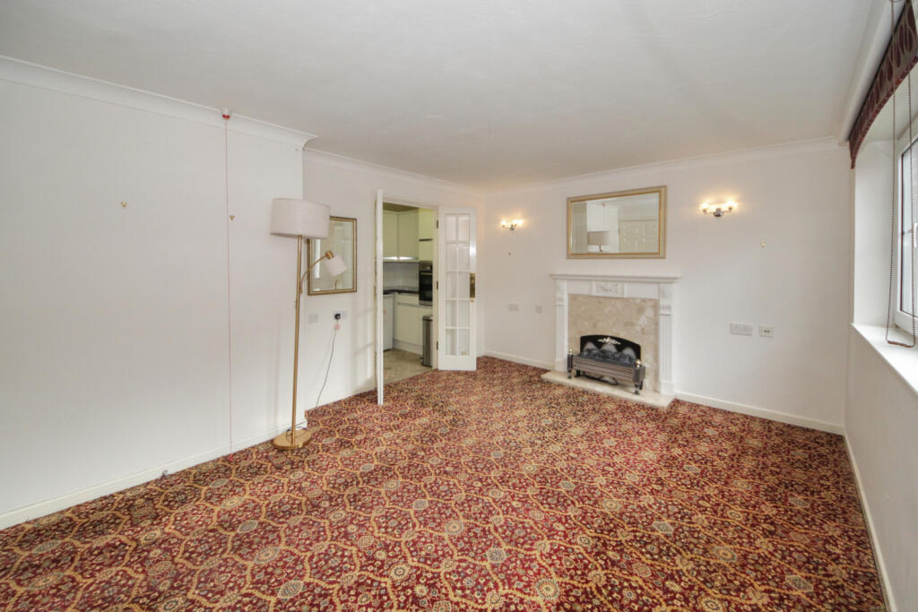 Woodmere Court, Avenue Road, Southgate, N14 photo 3