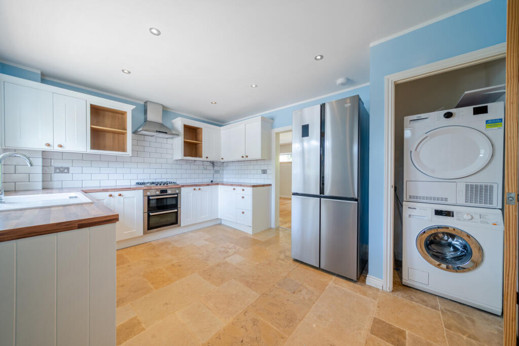 Main image of property: Wellsmoor Gardens, Bromley, BR1