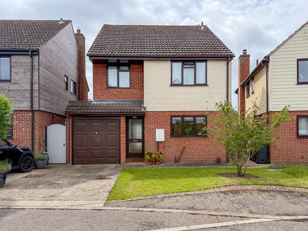 4-bed detached on Orchard Close, Elmstead Market, £375,000