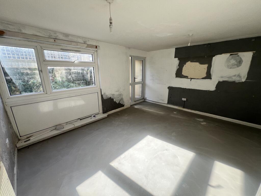 House in Plymouth, Southway - View 2