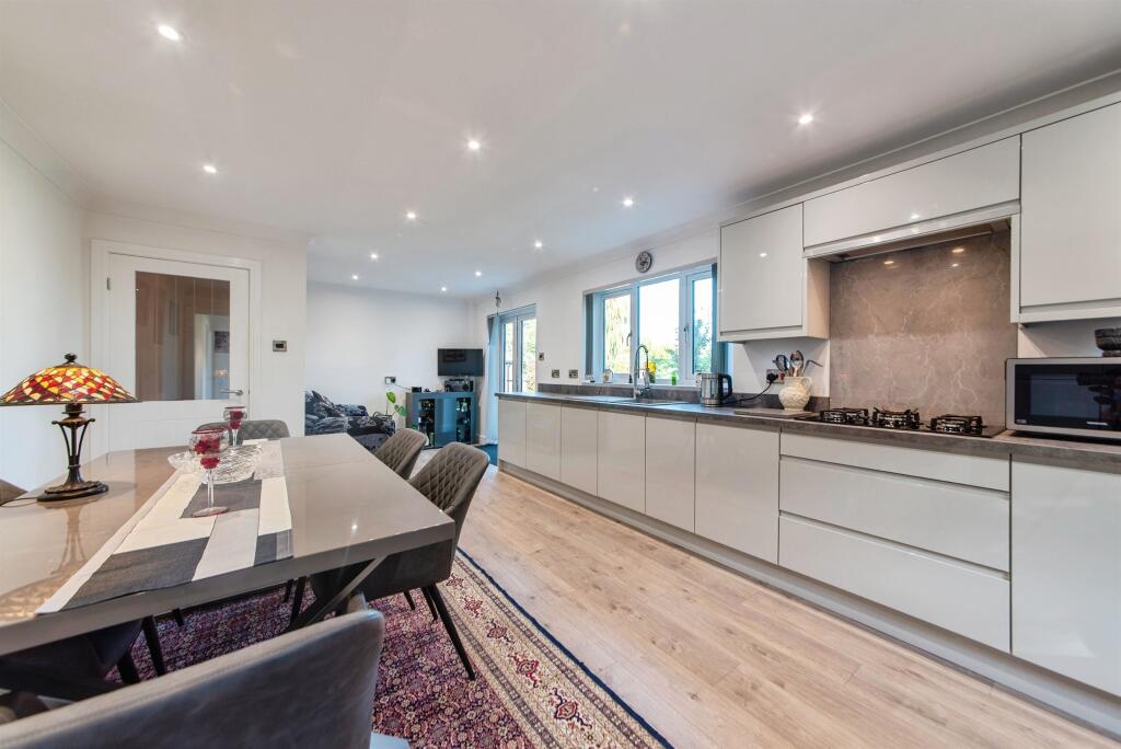 House in Spalding, Low Fulney Estate - View 5