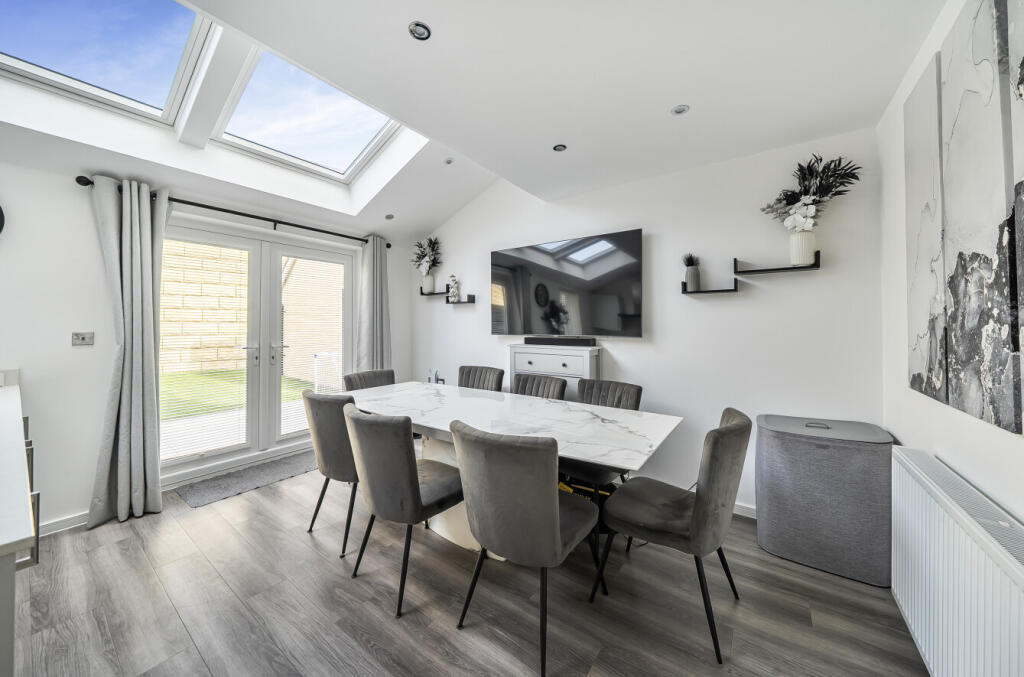 House in Luton - View 4