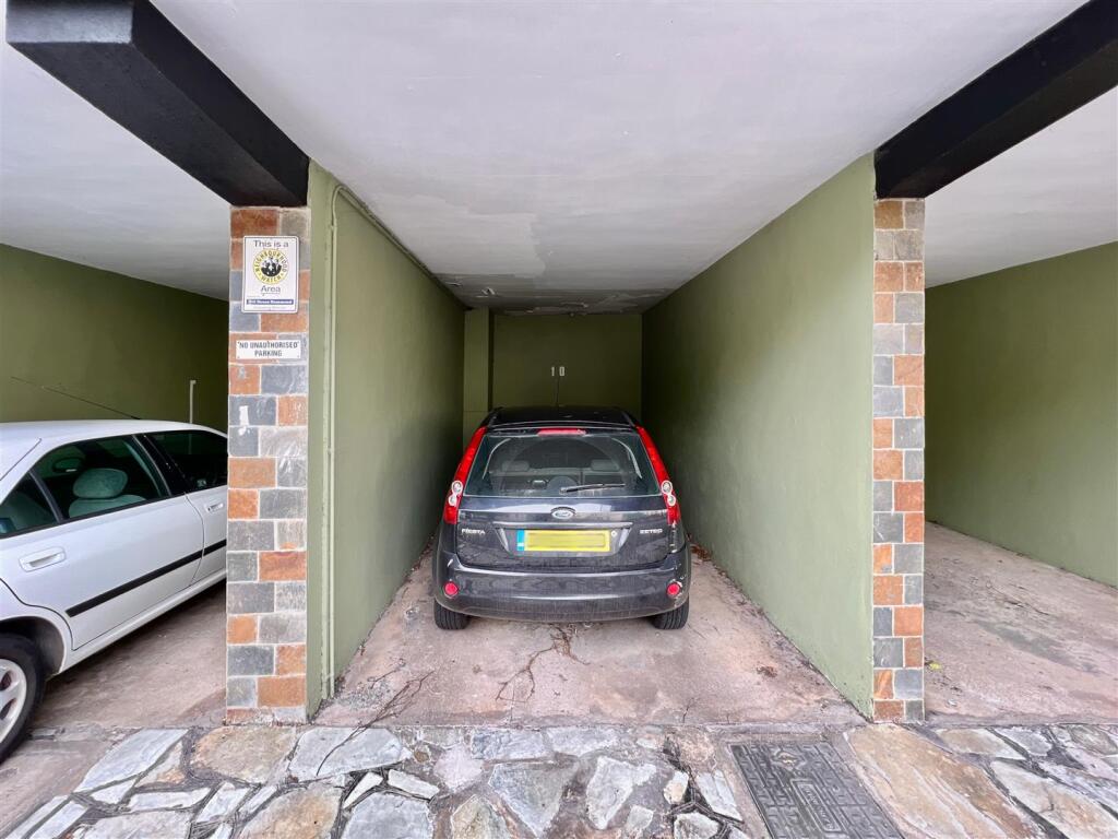 Apartment in Brixham, Parkham Hill - More