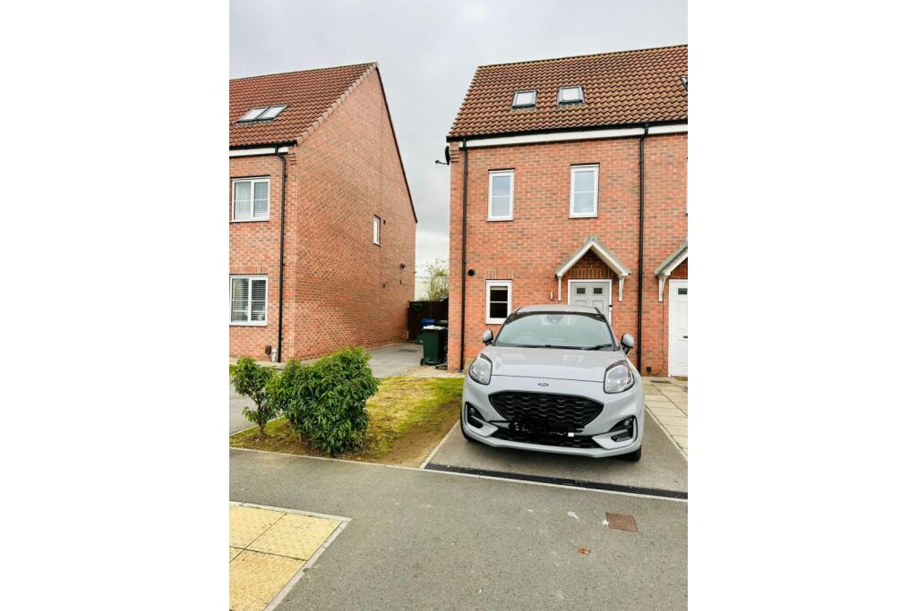 3-bed house on Dominion Road, Doncaster, DN5, £165,000