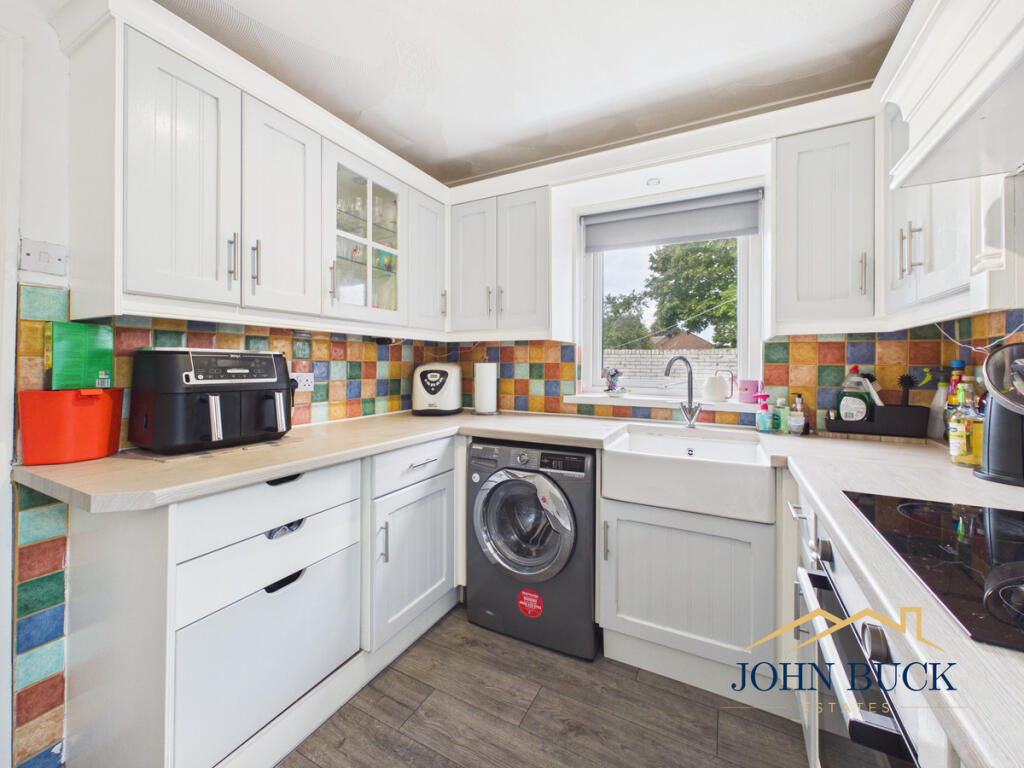 House in Sunderland, Albany - View 5