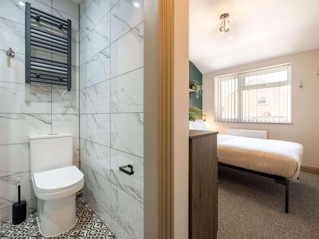 Main image of property: Eynsham Road