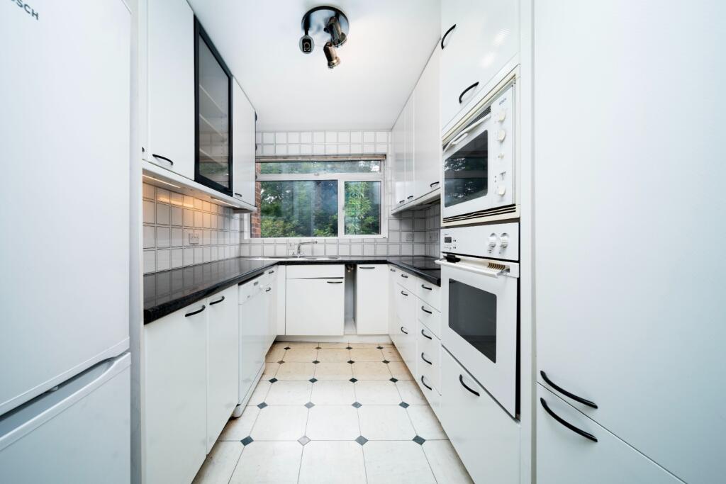 Apartment in London - View 4