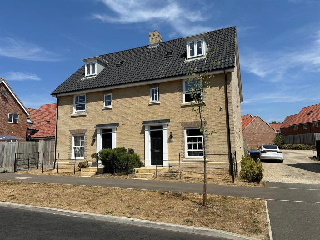 Main image of property: Onehouse Way, Onehouse, Stowmarket