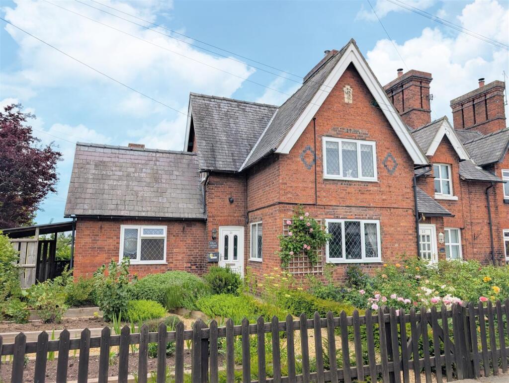 Main image of property: Foley Cottage, 21 Shrewsbury Road, Cockshutt, Ellesmere, SY12 0JE