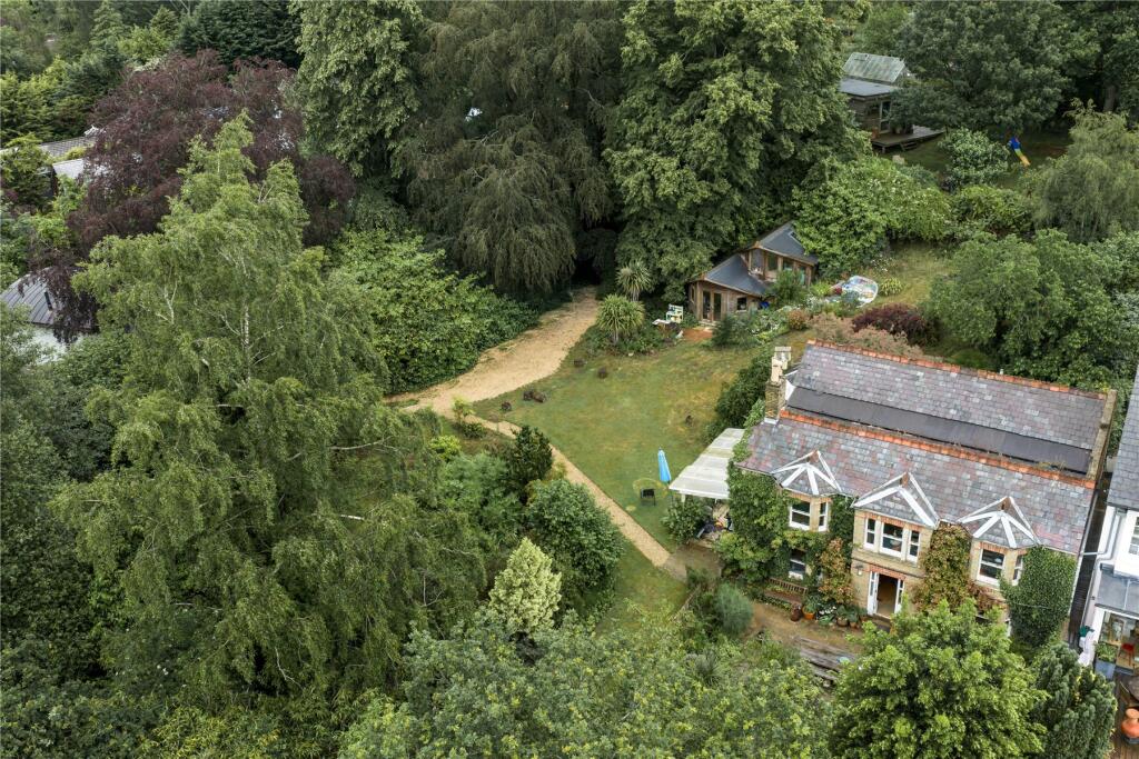 Main image of property: The Ridings, Headington, Oxford, Oxfordshire, OX3