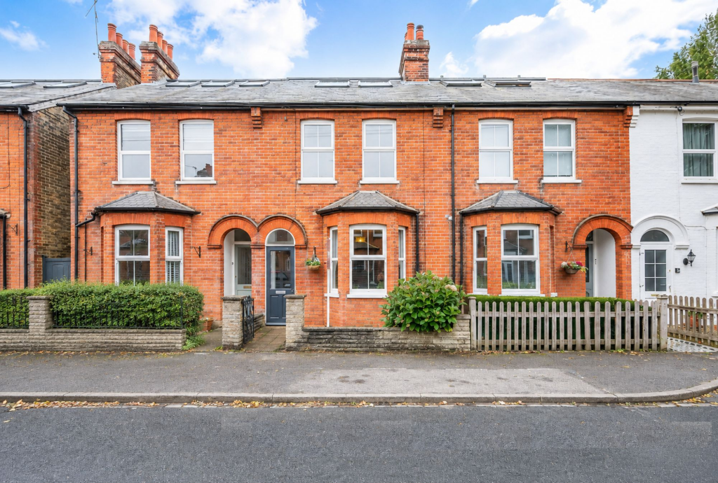 4-bed terraced on Oakdale Road, Ewell, £675,000