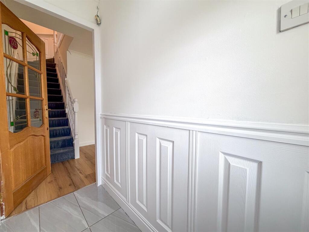 House in Larkhall, South Lanarkshire - View 2