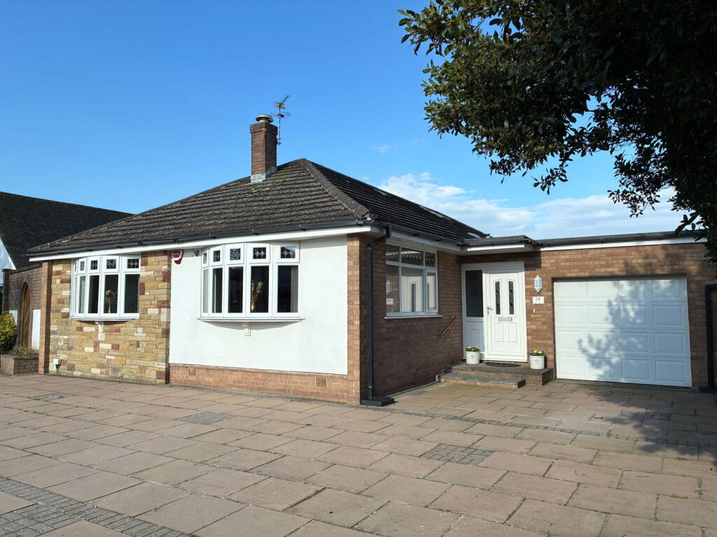 5-bed detached on Westcliffe Road, Birkdale, Southport, PR8, £600,000