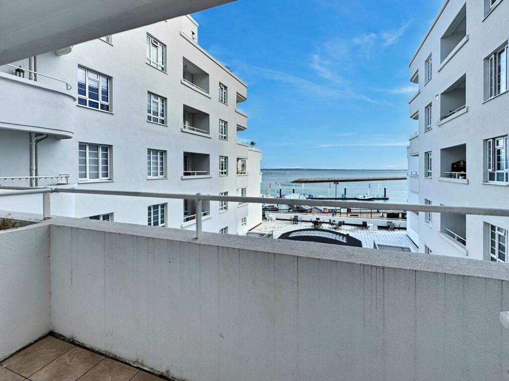 Apartment in Cowes, Isle of Wight - View 2