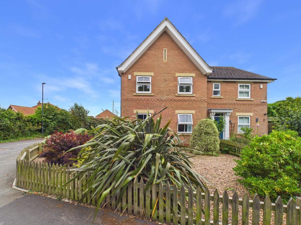 Main image of property: Long Acre, Camblesforth, YO8