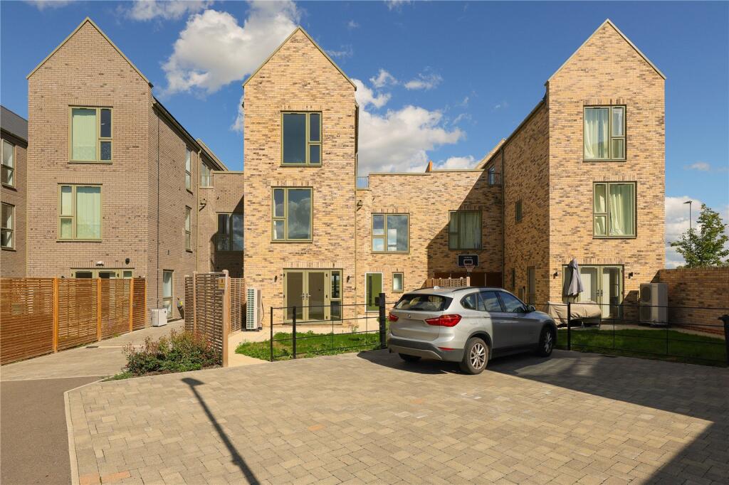 Main image of property: Gillyflower Lane, Waterbeach, Cambridge, Cambridgeshire