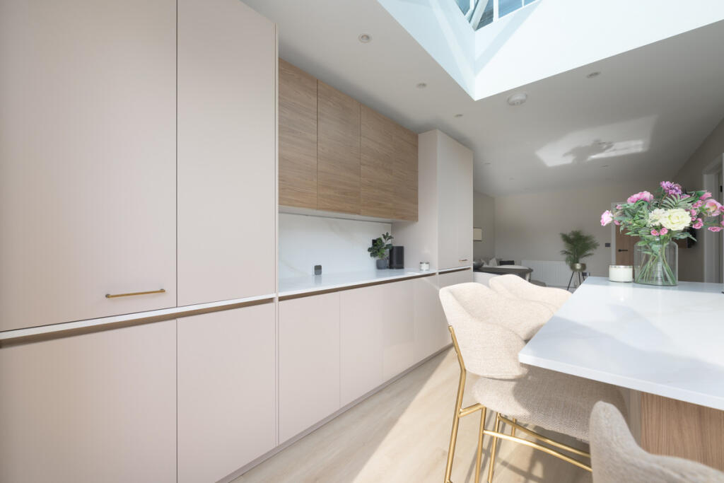 House in Slough - View 5