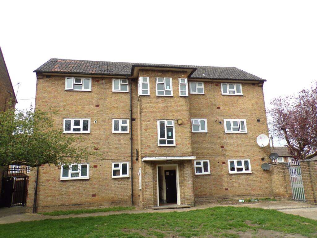 Main image of property: Braintree Road, Dagenham, Essex, RM10