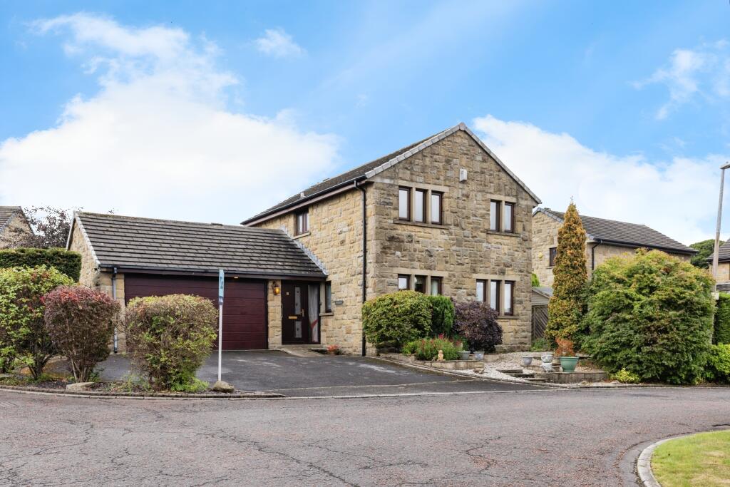 4-bed detached on Stonecroft Gardens, Shepley, Huddersfield, HD8, £425,000
