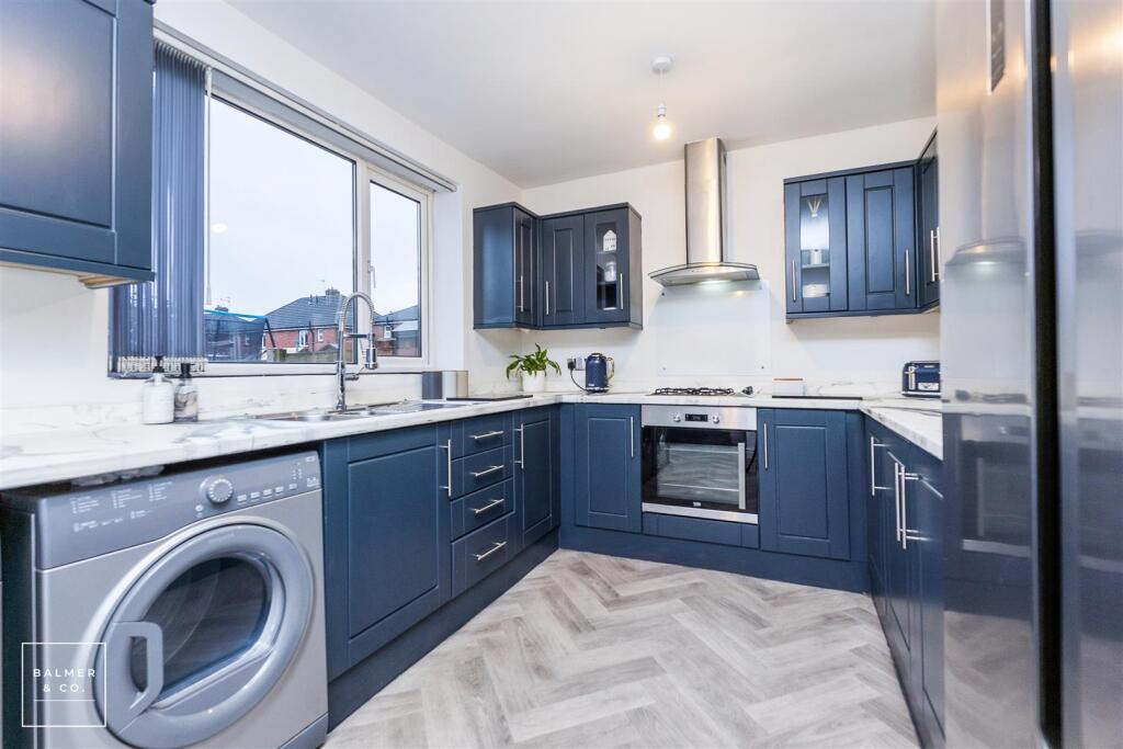 Oxford Road, Atherton, M46 photo 3